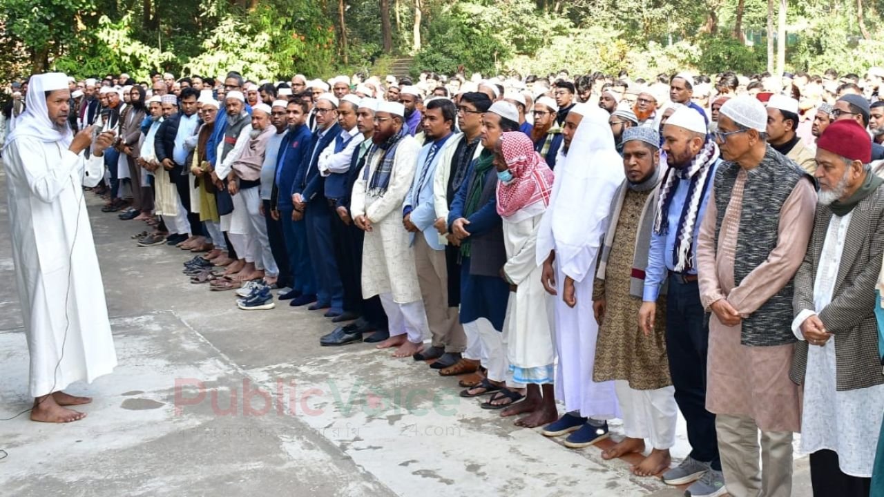 শোক ও শ্রদ্ধায় চবিতে খালেদা জিয়ার গায়েবানা জানাজা অনুষ্ঠিত