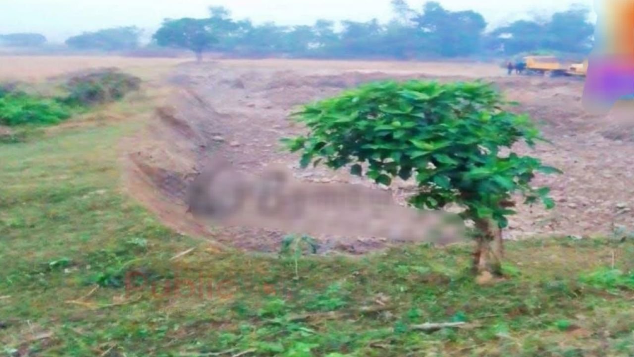 কুলাউড়ায় ফসলি জমিতে জোরপূর্বক মাটি কাটা- থানার অভিযোগ দায়ের