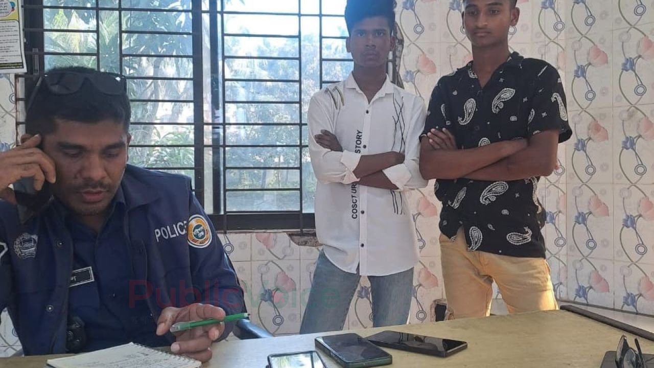 চরফ্যাশনে কিশোর গ্যাংয়ের দুই সদস্য আটক, থানায় সোপর্দ 