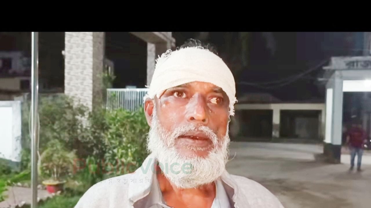 রাজাপুর উপজেলার গালুয়া দূর্গাপুর গ্রামে ছিনতাইয়ের অভিযোগ উঠেছে।