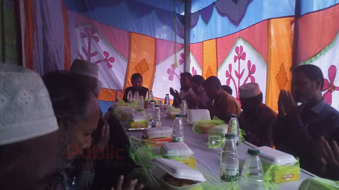 উলিপুরে রিপোর্টার্স ইউনিটির উদ্যোগে দোয়া ও ইফতার মাহফিল 