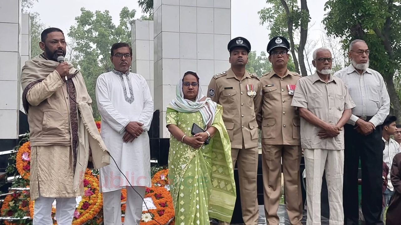 রাণীশংকৈলে নানা আয়োজনে  মহান স্বাধীনতা ও জাতীয় দিবস উদযাপন