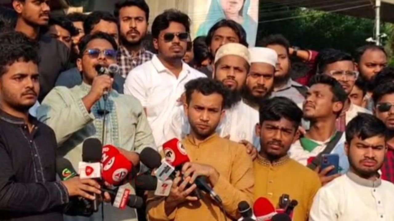 গাইবান্ধা জুলাই সনদ বাস্তবায়নে গণভোটের রায় মেনে নেওয়ার দাবি জানিয়েছে ছাত্র অধিকার পরিষদ।