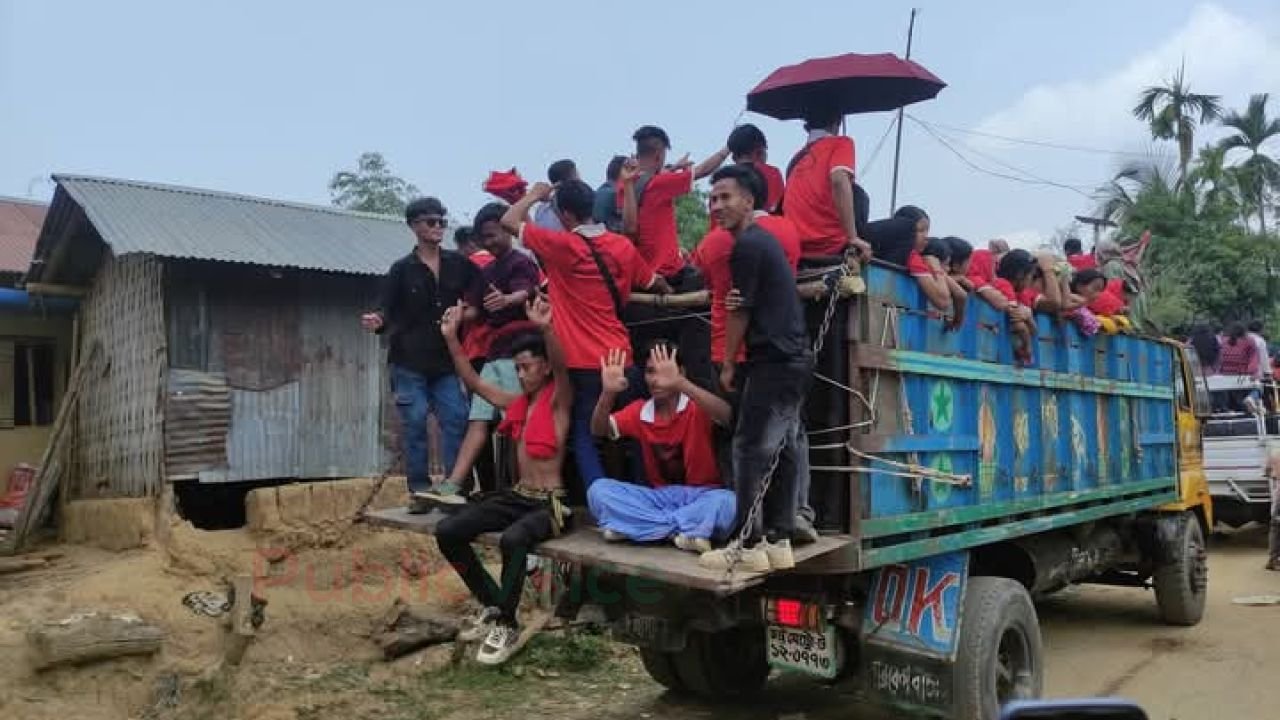 খাগড়াছড়িতে বৈশাখী আনন্দের উৎসব হচ্ছে ত্রিপুরা সম্প্রদায়ের জনগণ 