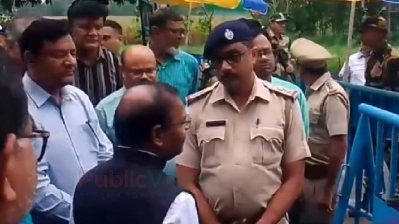 বুড়িমারী স্থলবন্দর পরিদর্শন করলেন ভারতীয় সহকারী হাইকমিশনার