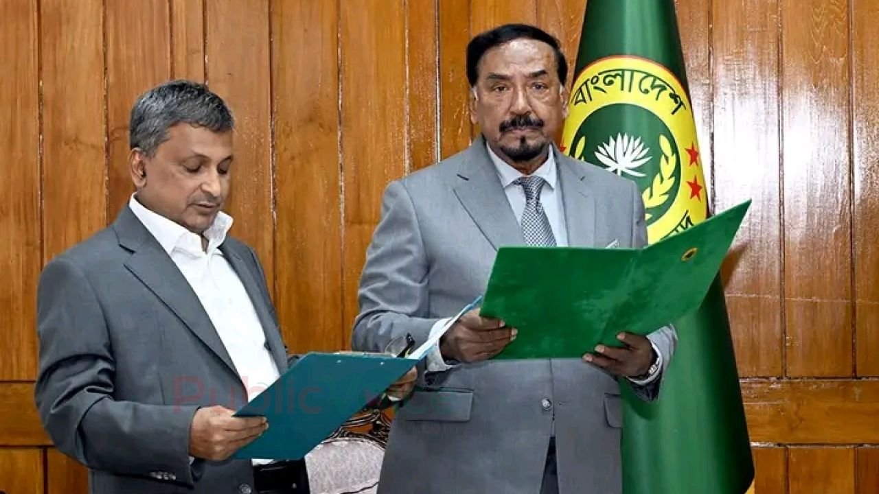 ত্রয়োদশ জাতীয় সংসদের নবনির্বাচিত সদস্য সরোয়ার আলমগীরের শপথ গ্রহণ