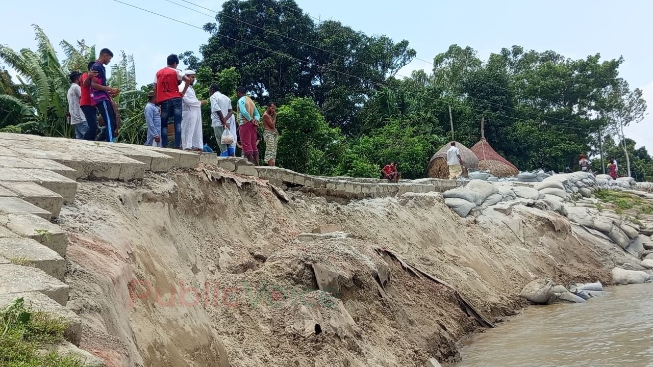 চিলমারীতে ব্রহ্মপুত্র  নদের ডান তীরের ধস রক্ষায় দায়সারা কাজে চরম উৎকন্ঠায় এলাকাবাসী