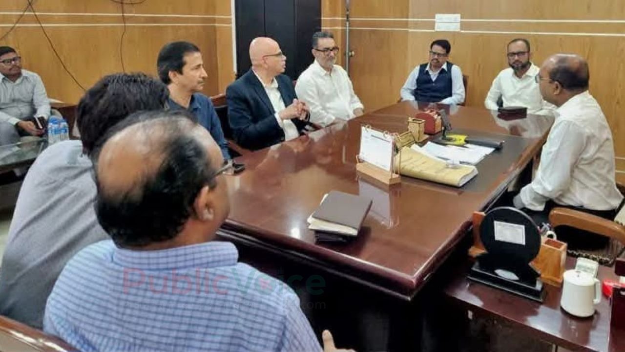 মেডিক্যাল কলেজের উপযোগীক্রম অবকাঠামো পরিদর্শনে এআইআইবি'র প্রতিনিধি দল 