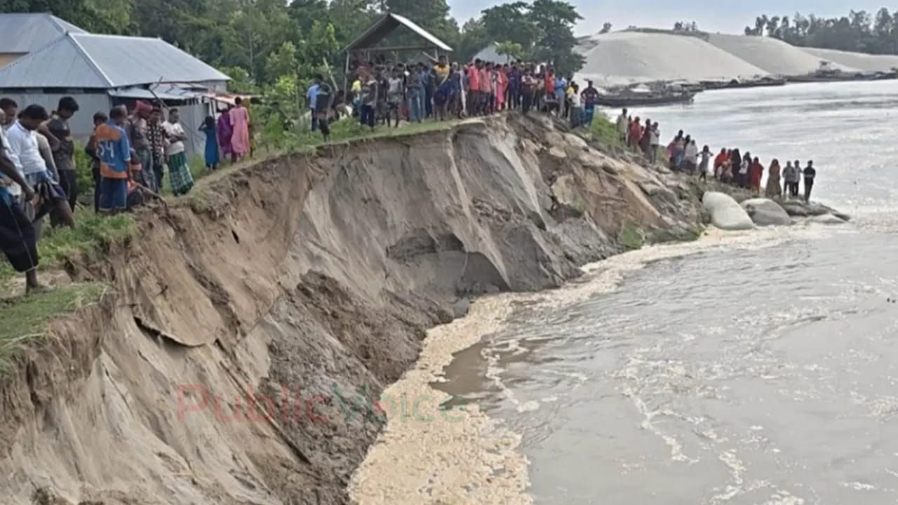 যমুনার করাল গ্রাসে বিলীন হচ্ছে ফসলি জমি ও ভিটেমাটি, অস্তিত্ব সংকটে ধুনটের শহরাবাড়ী