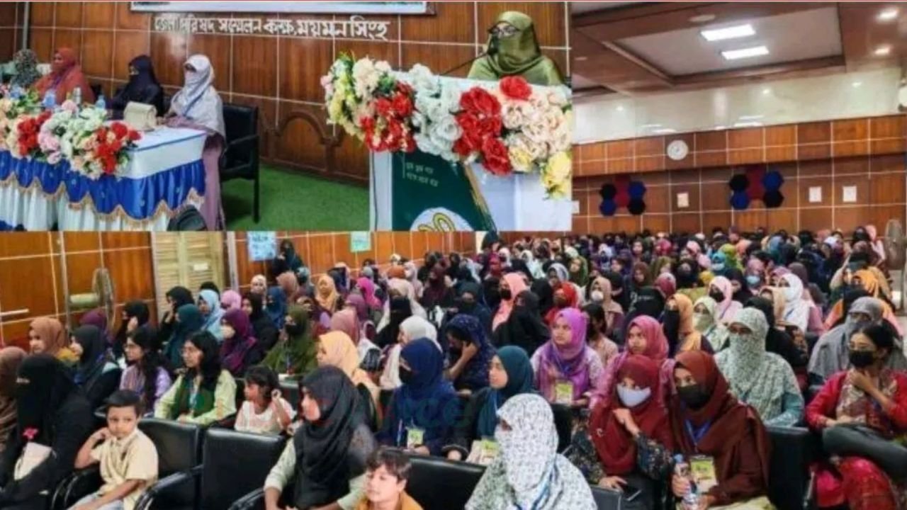 ছাত্রীসংস্থার উদ্যোগে আনন্দ মোহন কলেজে নারী শিক্ষার্থীদের বরণ