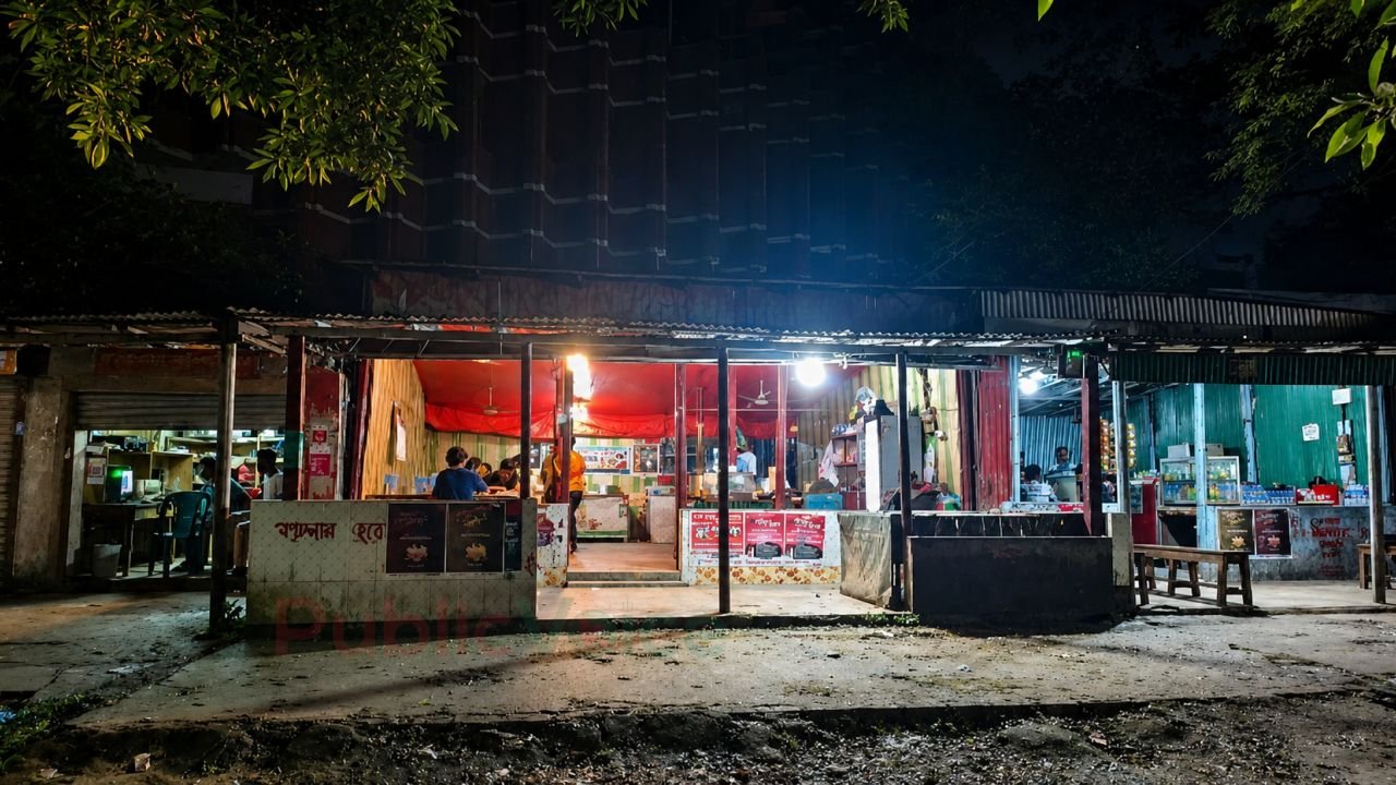 জাবিতে করপোরেট প্রতিষ্ঠানকে জায়গা দিতে ব্যবসায়ীকে উচ্ছেদ চেষ্টার অভিযোগ