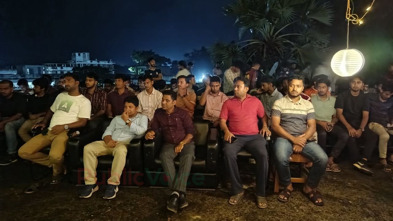 কুবি ছাত্রদলের উদ্যোগে শহীদ ধীরেন্দ্রনাথ দত্ত হলে সাংস্কৃতিক অনুষ্ঠান ও নৈশভোজ