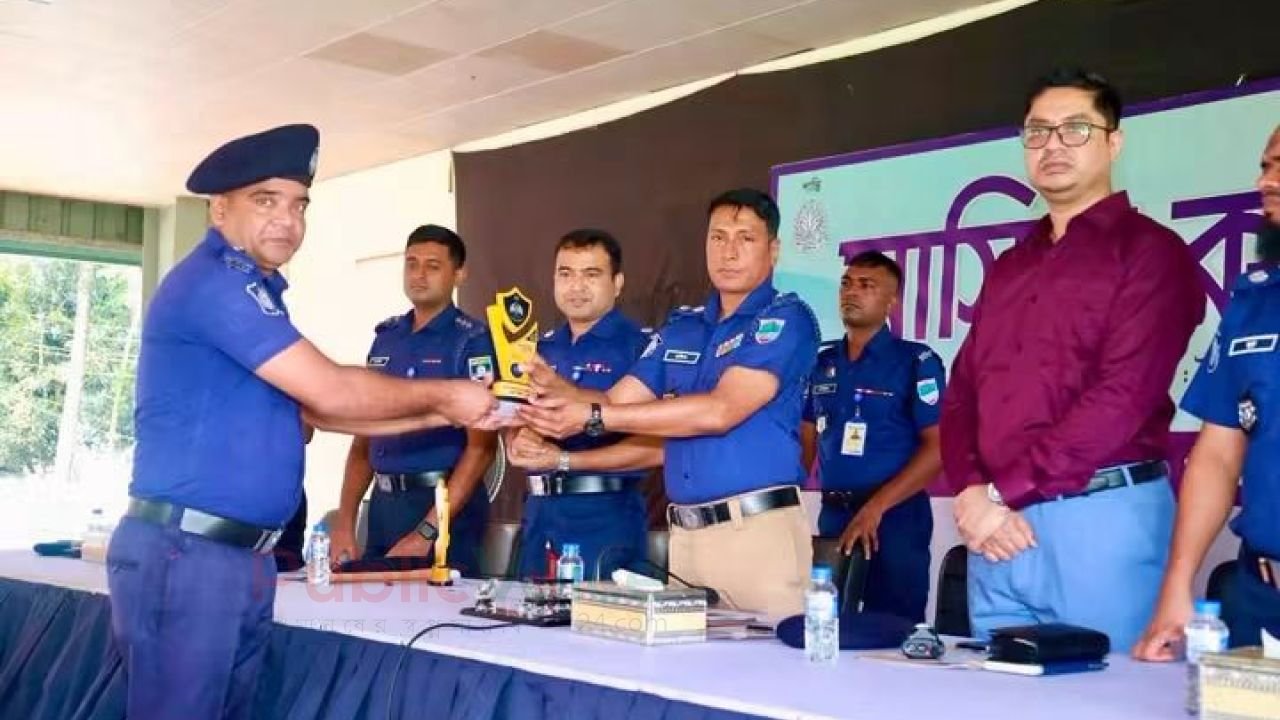 যশোর জেলার শ্রেষ্ঠ ওসির পুরস্কার পেলেন চৌগাছা থানার ওসি  মামুনুর রশিদ পিপিএম।