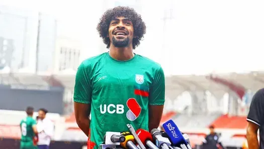 গাজার শিশুদের সহায়তায় দেড় কোটি টাকা তুললেন ফুটবলার হামজা চৌধুরী