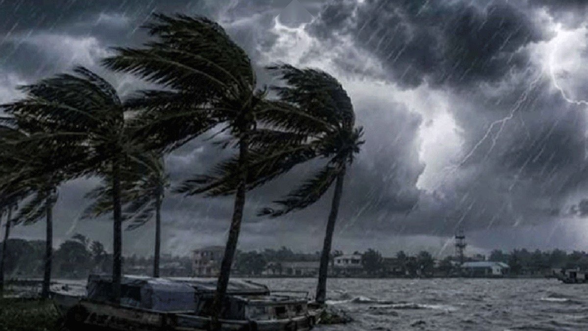 দেশের ১৪ জেলায় রাতে ঝড়ের পূর্বাভাস, নদীবন্দরে সতর্কতা
