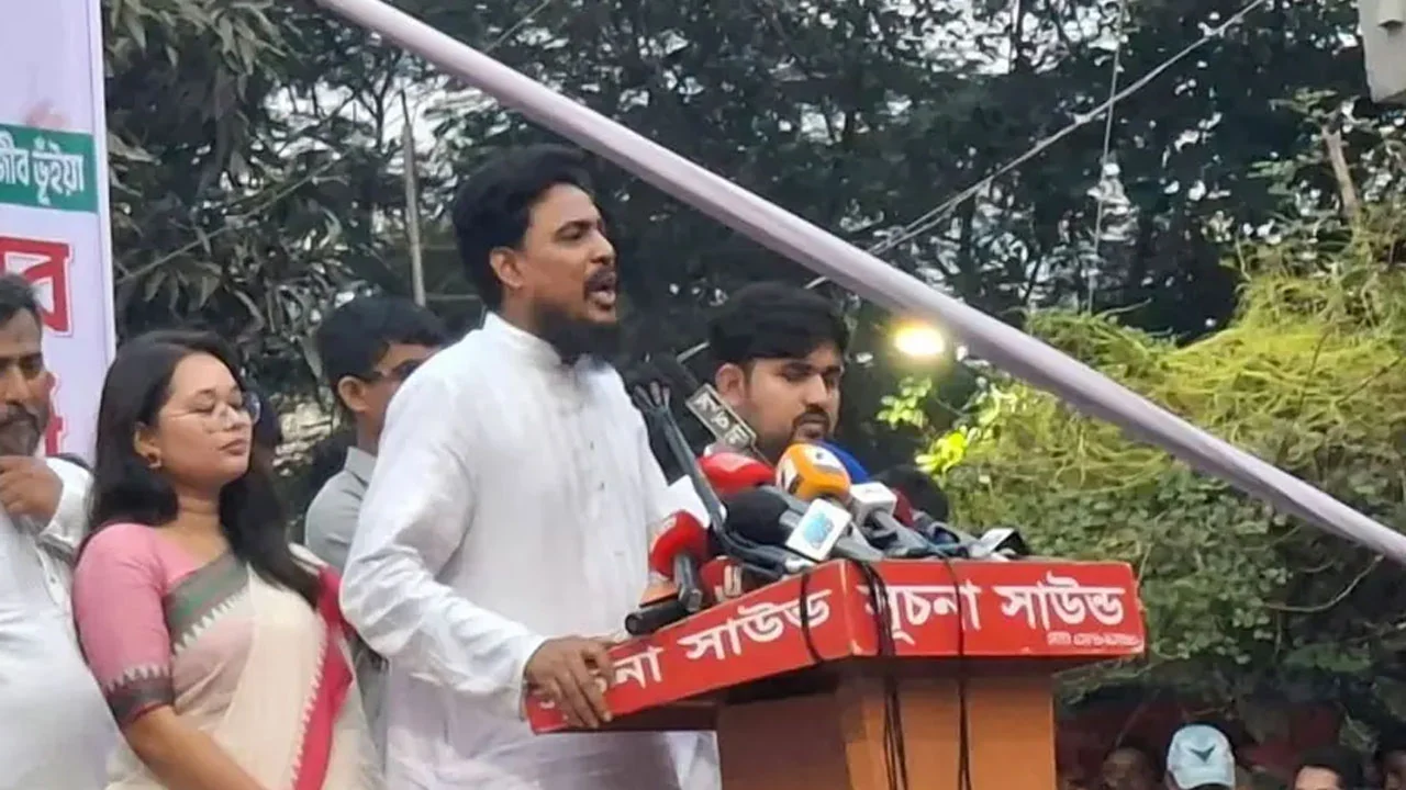 কলকাতায় গ্যাস ১ হাজার টাকা হলে বাংলাদেশে ২৫০০ কেন: আখতার হোসেন