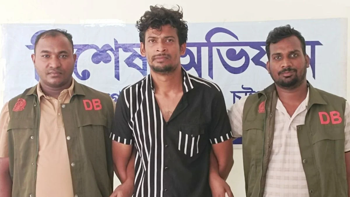 প্রবাসীকে ৫০ লাখ টাকা চাঁদা দাবি, আটক সন্ত্রাসী সাজ্জাদের সহযোগী