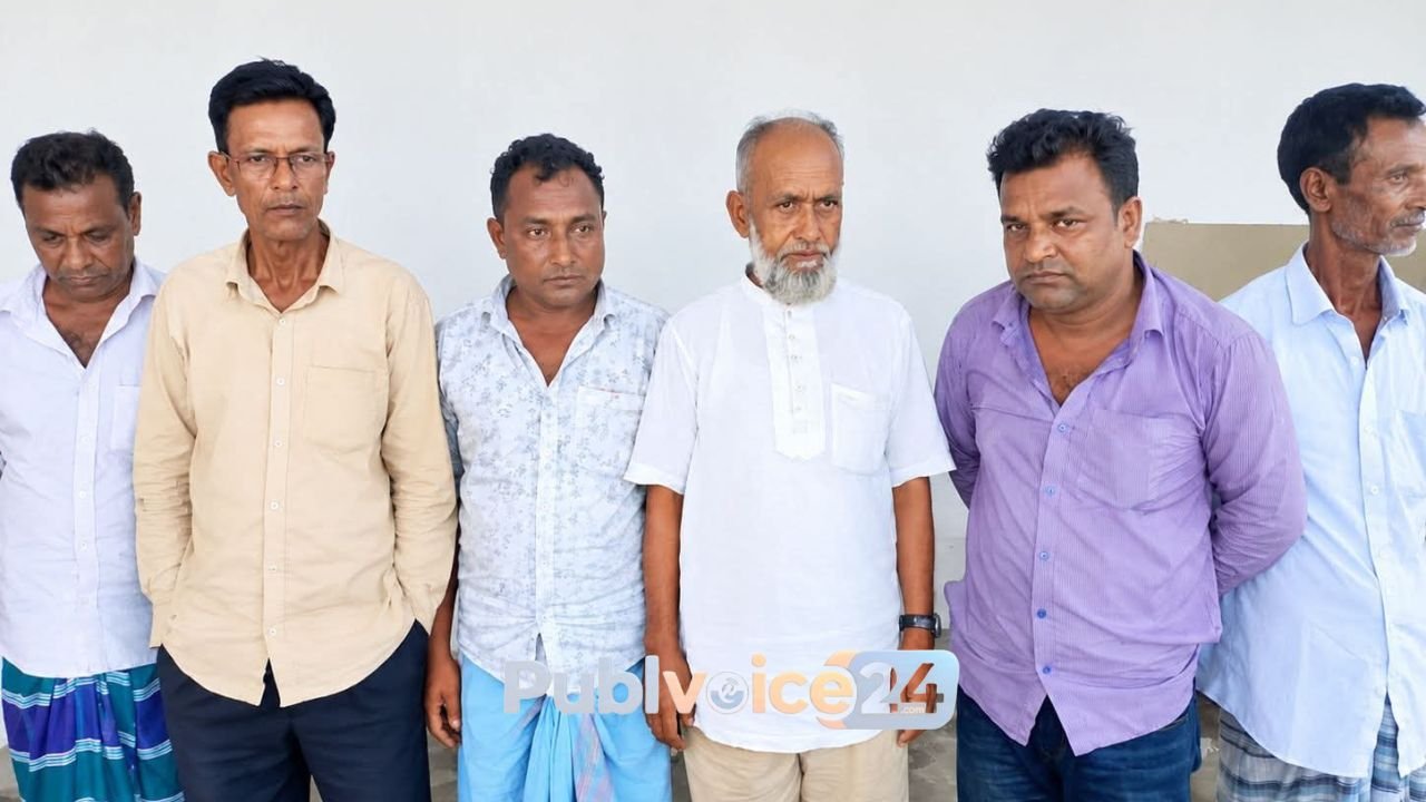 কেন্দুয়ায় জুয়ার অভিযোগে আটক ৬, জব্দ ১০ হাজার টাকা