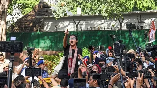 শান্তি চুক্তিপত্রে স্বাক্ষর করতে নেহা বোরার স্পষ্ট অস্বীকৃতি