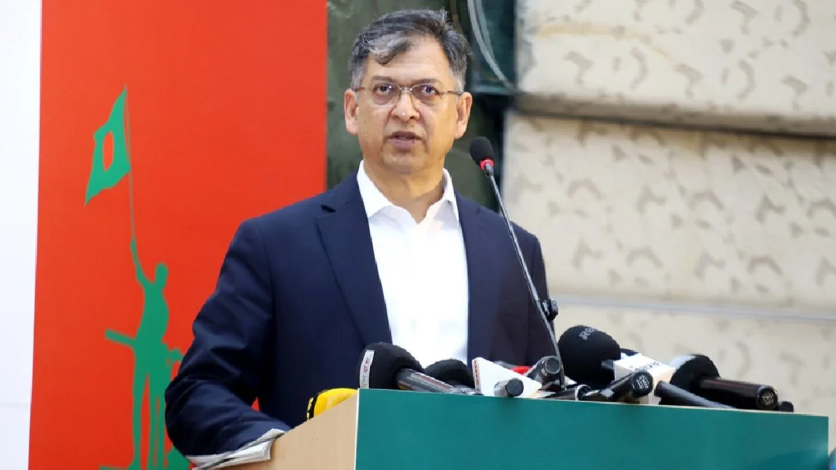যা বললেন স্বরাষ্ট্রমন্ত্রী, ডিসেম্বরে হাসিনার ফেরার গুঞ্জন নিয়ে