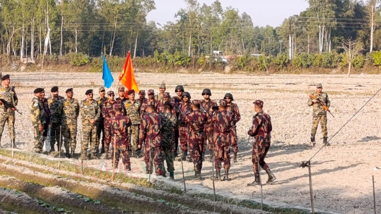 ফুলবাড়ী সীমান্তে উত্তেজনা নিরসনে বিজিবি–বিএসএফের উচ্চ পর্যায়ের পতাকা বৈঠক