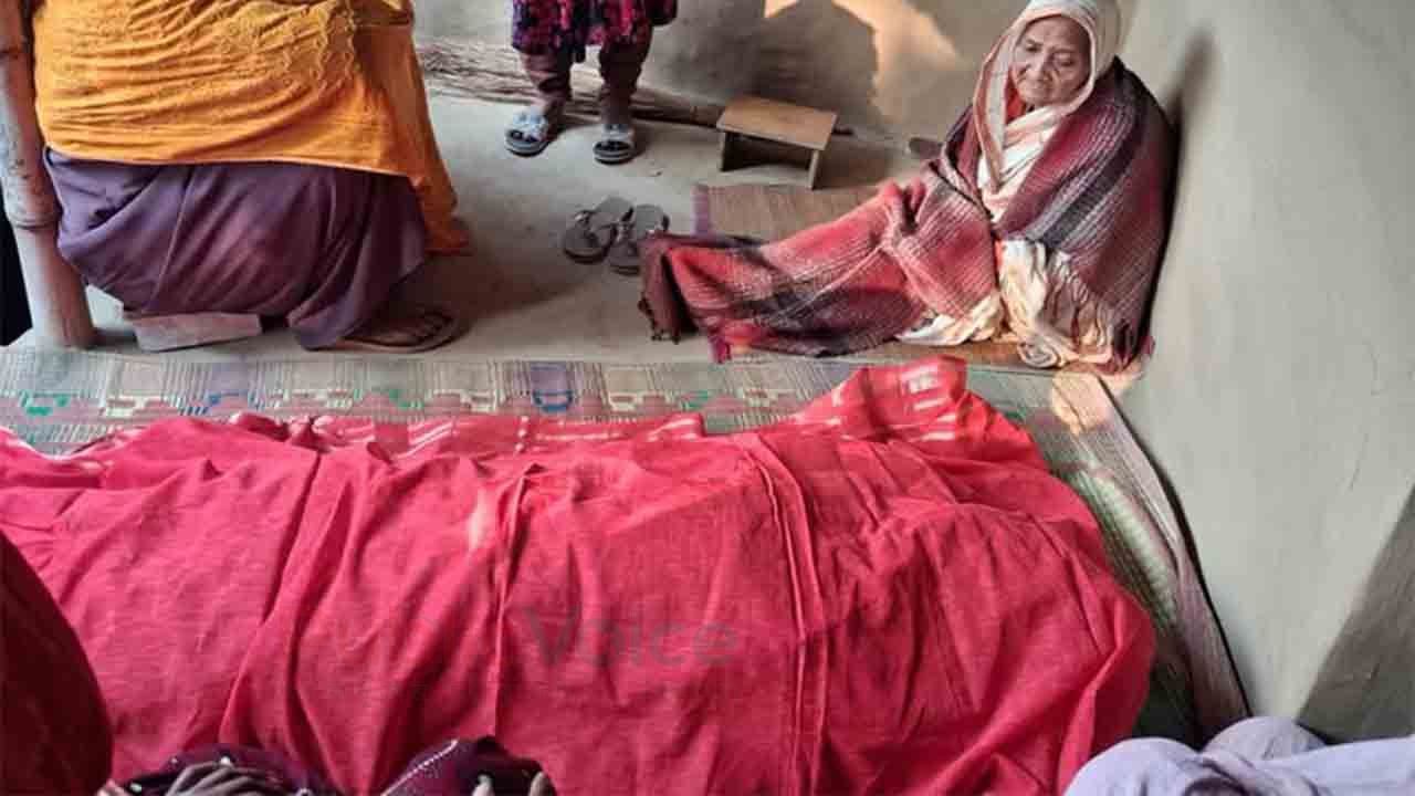 গলায় রশি দিয়ে তরুণীর আত্মহত্যা