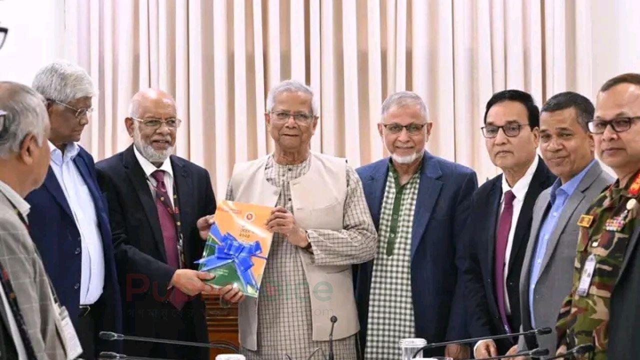 নির্ধারিত সময়ের আগেই নবম জাতীয় বেতন কমিশনের প্রতিবেদন পেশ
