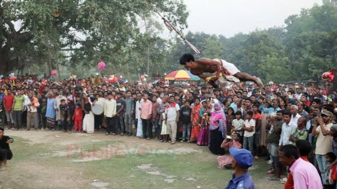 ফুলবাড়ীতে ঐতিহ্যবাহী গ্রামীণ চড়ক মেলা অনুষ্ঠিত