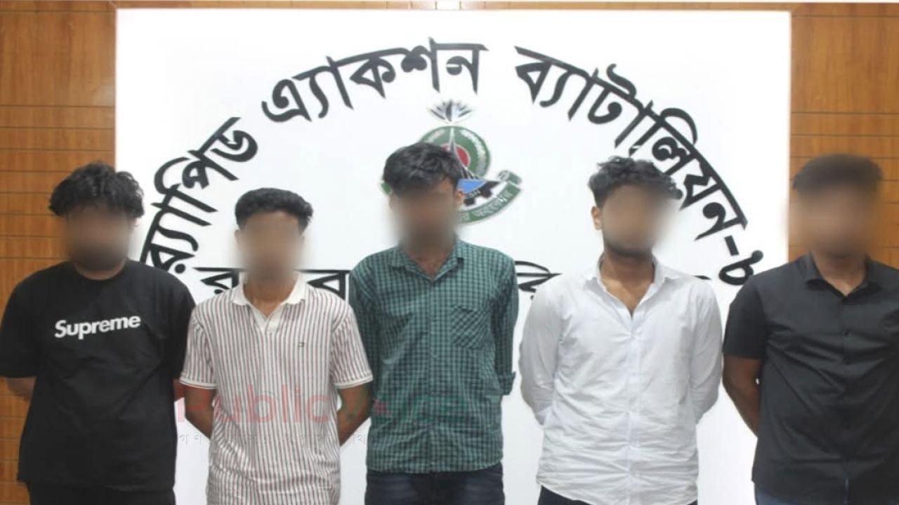 ভোলায় পর্ন কনটেন্ট তৈরির ৫ সদস্য গ্রেপ্তার, ১২ মোবাইল জব্দ