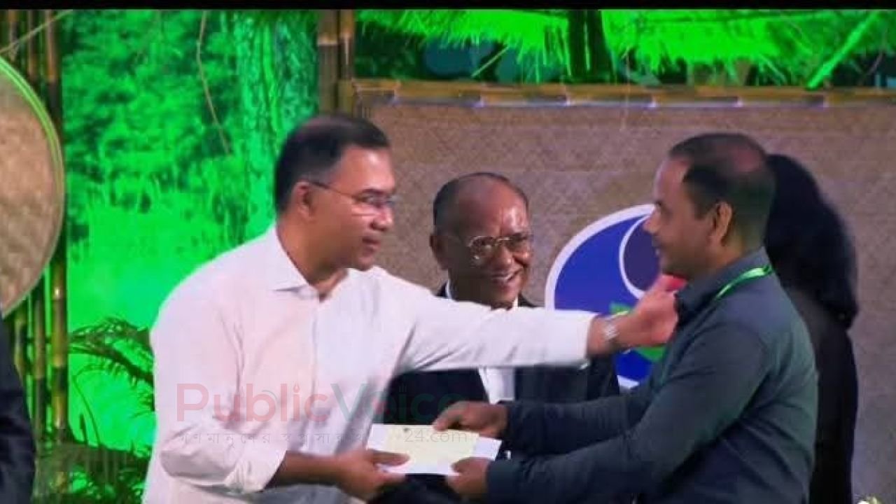 “সারাদেশে দ্বিতীয় শ্রেষ্ঠ সামাজিক বনায়ন উপকারভোগী দিনাজপুরের রেহেনা খাতুন